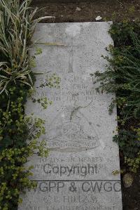 Wimereux Communal Cemetery - Hebb, Ernest