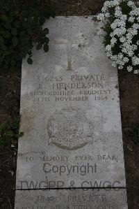 Wimereux Communal Cemetery - Henderson, R