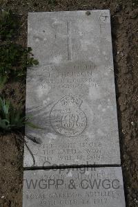 Wimereux Communal Cemetery - Hickson, Laurie