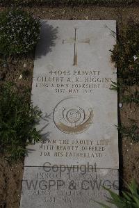 Wimereux Communal Cemetery - Higgins, Gilbert Arthur Kennaugh