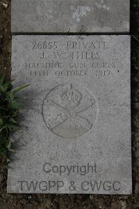 Wimereux Communal Cemetery - Hills, J W
