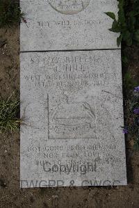Wimereux Communal Cemetery - Hill, Isaiah