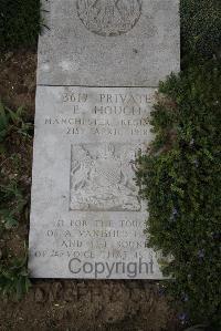 Wimereux Communal Cemetery - Hough, E