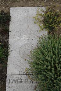 Wimereux Communal Cemetery - Hough, Josiah