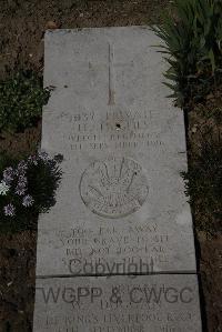 Wimereux Communal Cemetery - Hughes, Herbert