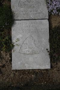 Wimereux Communal Cemetery - Hunter, John