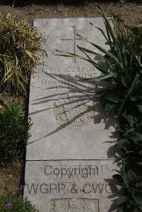 Wimereux Communal Cemetery - Hunt, H L B