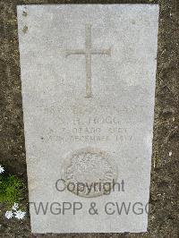 Wimereux Communal Cemetery - Hogg, Norman Hugh