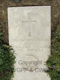 Wimereux Communal Cemetery - Howden, Peter