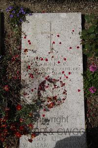 Wimereux Communal Cemetery - Johnson, Carl