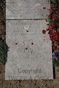 Wimereux Communal Cemetery - Jones, A E