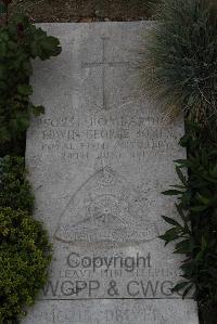Wimereux Communal Cemetery - Jones, Edwin George