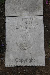 Wimereux Communal Cemetery - Jones, F