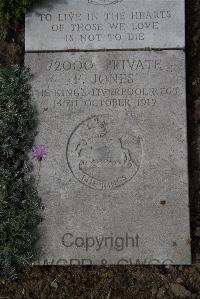 Wimereux Communal Cemetery - Jones, F