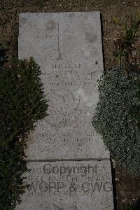 Wimereux Communal Cemetery - Jones, John