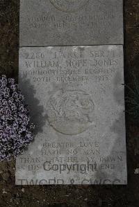 Wimereux Communal Cemetery - Jones, William Hope