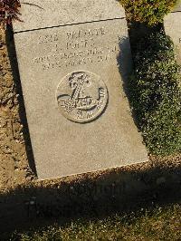 Wimereux Communal Cemetery - Jones, Jonathan