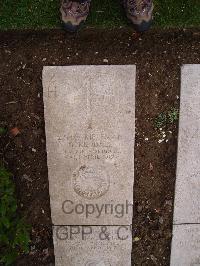 Wimereux Communal Cemetery - Kendall, George