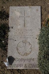 Wimereux Communal Cemetery - Kennedy, Hugh Angus