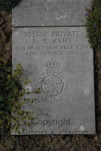 Wimereux Communal Cemetery - Kent, R T