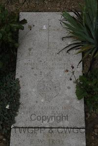 Wimereux Communal Cemetery - Land, Percy