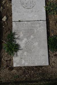 Wimereux Communal Cemetery - Lawrence, Ernest Henry
