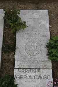 Wimereux Communal Cemetery - Leitch, John