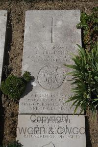 Wimereux Communal Cemetery - Liddicoat, Charles