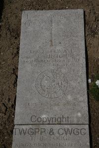 Wimereux Communal Cemetery - Linton, John