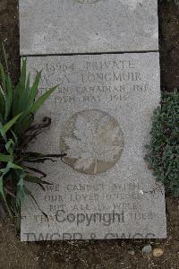 Wimereux Communal Cemetery - Longmuir, William Andrew