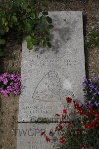 Wimereux Communal Cemetery - Lothian, Thomas
