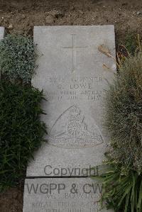 Wimereux Communal Cemetery - Lowe, David