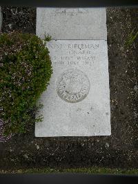 Wimereux Communal Cemetery - Leonard, Percy