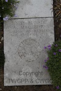 Wimereux Communal Cemetery - MacLeod, Andrew