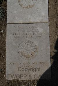 Wimereux Communal Cemetery - Maxey, William Edward