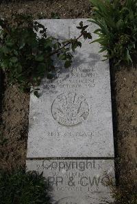 Wimereux Communal Cemetery - McFarlane, J