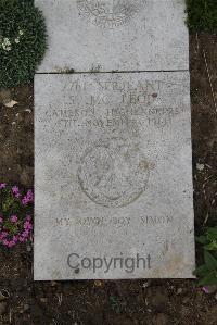 Wimereux Communal Cemetery - McLeod, Simon