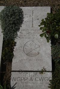 Wimereux Communal Cemetery - McShane, Arthur