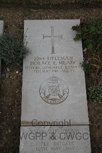 Wimereux Communal Cemetery - Meade, Horace E.