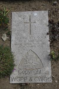 Wimereux Communal Cemetery - Minton, William Reginald
