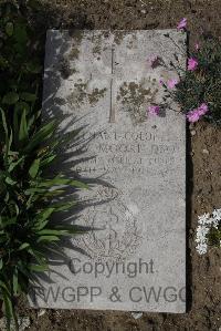 Wimereux Communal Cemetery - Moore, Henry