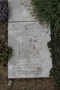 Wimereux Communal Cemetery - Moore, James Allan