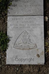 Wimereux Communal Cemetery - Munro, P