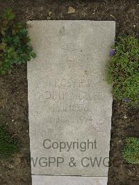Wimereux Communal Cemetery - Muller, Adolf