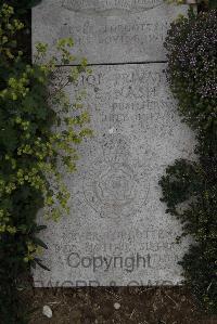 Wimereux Communal Cemetery - Nash, Leonard Edward