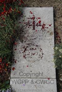 Wimereux Communal Cemetery - Oswin, J W