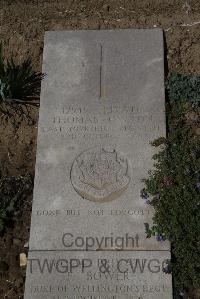 Wimereux Communal Cemetery - Oyston, Thomas