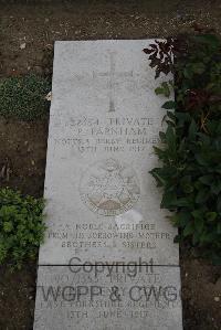 Wimereux Communal Cemetery - Parnham, Percy