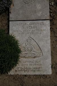 Wimereux Communal Cemetery - Perry, Arthur