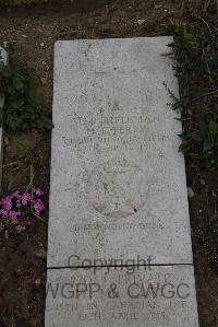Wimereux Communal Cemetery - Perry, Horace Smith